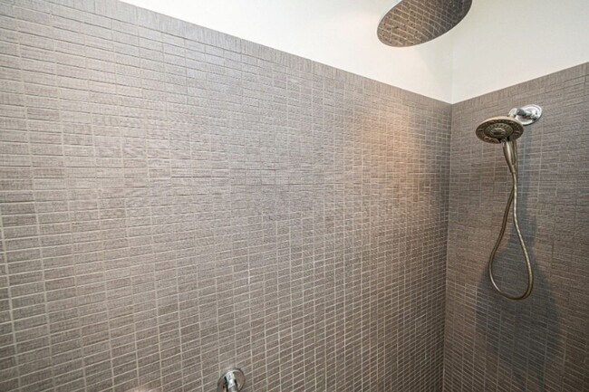 Building Photo - Luxury Penthouse Condo Located in Downtown Pittsburgh (Reduced Security Deposit on Move in)