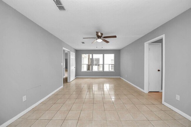 Building Photo - 2622 Heather Knoll Dr