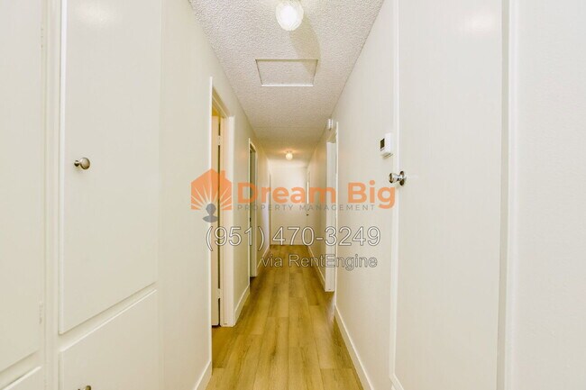 Building Photo - 5155 Harriett Cir
