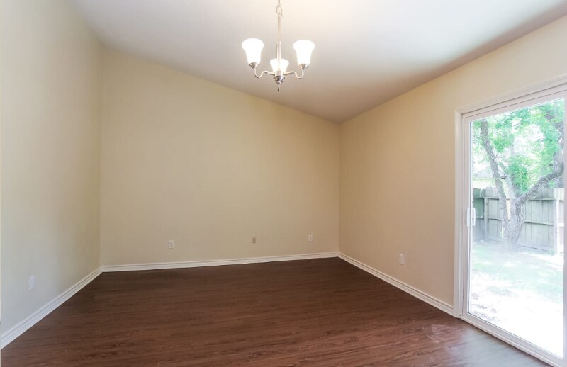 Building Photo - 14117 Edenglen Dr