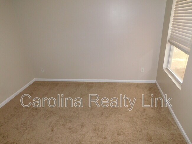 Building Photo - 3131 Decapolis Dr