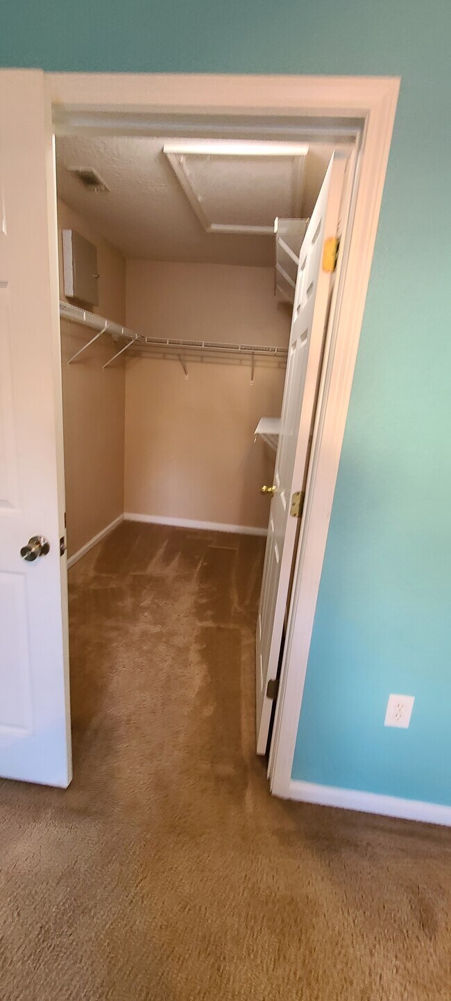 Building Photo - 9420 Osprey Branch Trail