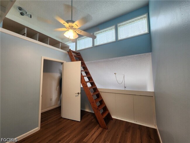 Building Photo - 12963 Cherrydale Ct