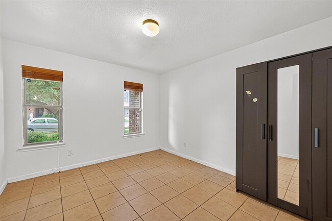 Building Photo - 16547 Lanesborough Dr