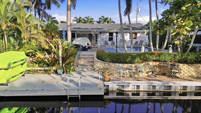 Building Photo - 1905 Meadow Ct