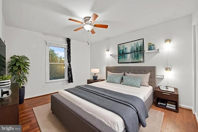 Building Photo - 14551 Lock Dr