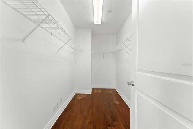 Building Photo - 1209 E Cumberland Ave
