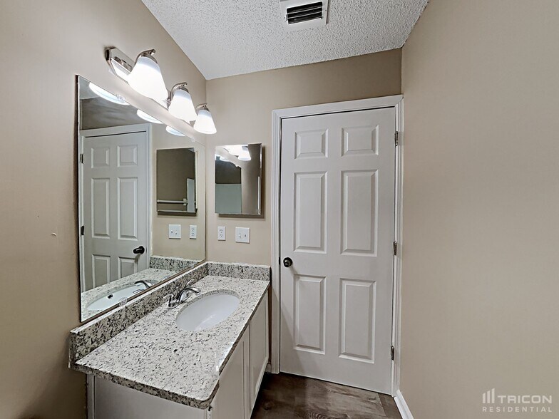 Building Photo - 3882 Bright Leaf Ct
