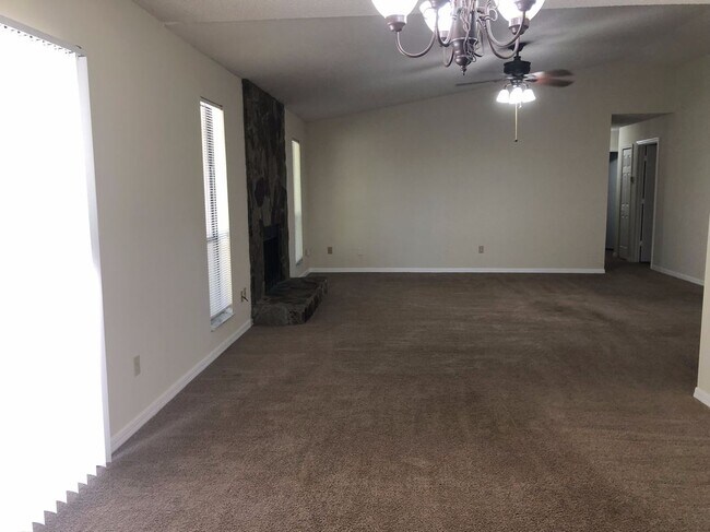 Building Photo - 8318 Sugarmill St