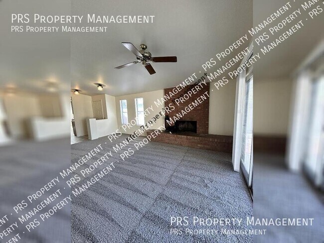 Building Photo - 2120 N Yucca Ct