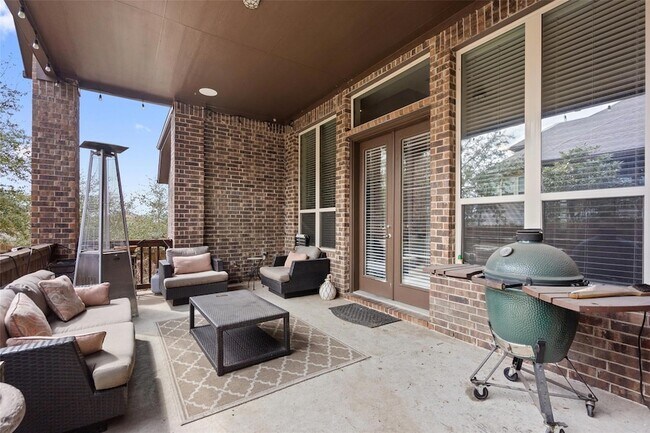 Building Photo - 8500 Echo Shore Cove