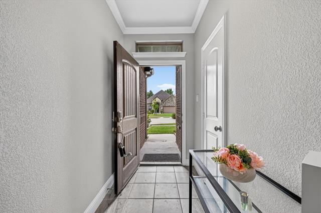 Building Photo - 7815 Cottonwood Dr