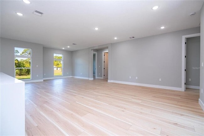 Building Photo - 49 Santa Fe St