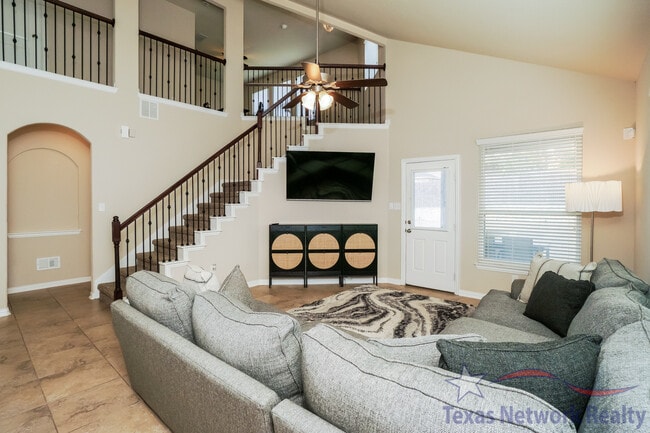 Building Photo - 7611 Presidio Haven