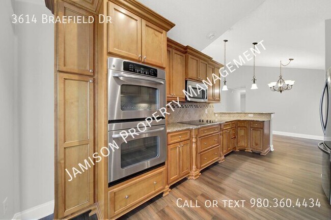 Building Photo - 3614 Braefield Dr