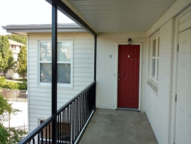 Building Photo - Apartment next to Bill Snyder Family Stadi...