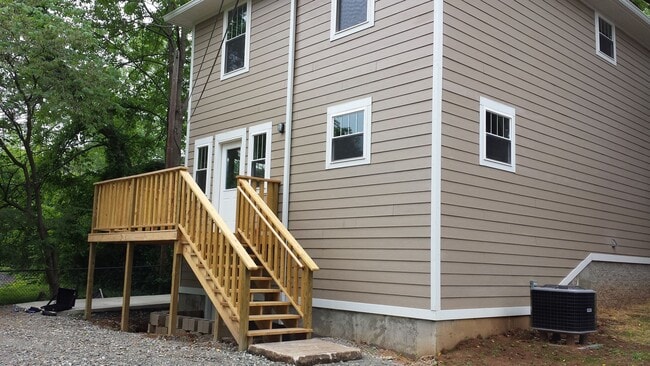 Building Photo - 708 S Henderson St