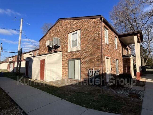 Building Photo - 1813 Jamestown Rd