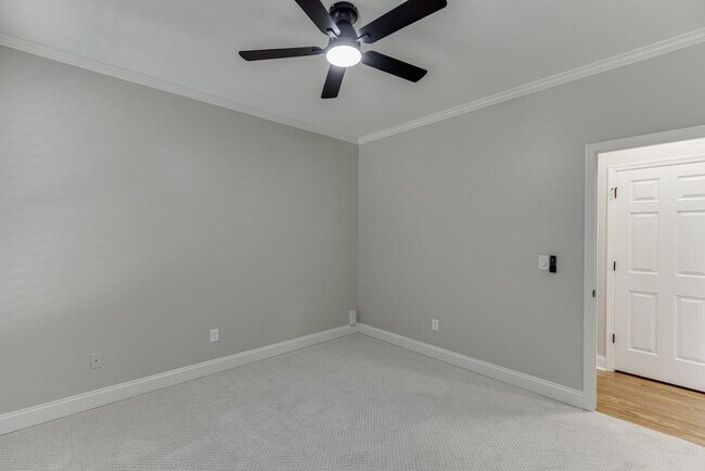 Building Photo - 295 Crown Vetch Ln