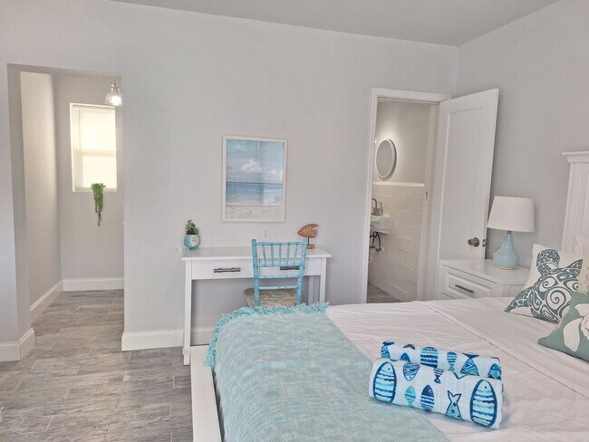 Building Photo - NSB FURNISHED EFFICIENCY UNIT-ALL UTILITIES INCLUDED INCLUDING WI-FI!