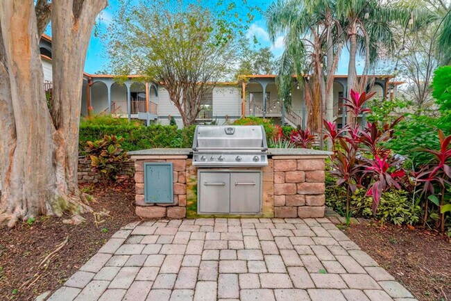 Building Photo - 4312 W Roland St