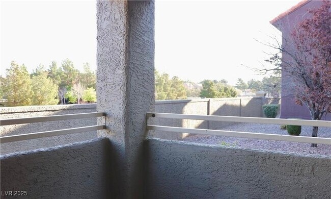 Building Photo - 5016 S Rainbow Blvd