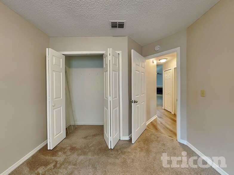 Building Photo - 8129 Mactavish Way W
