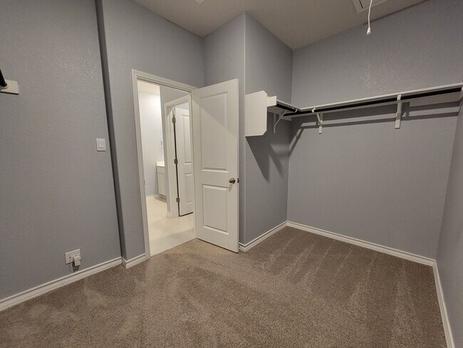 Building Photo - Brookstone Creek Beauty – 4 Bedrooms, 3 Bathrooms, and Smart Features Throughout