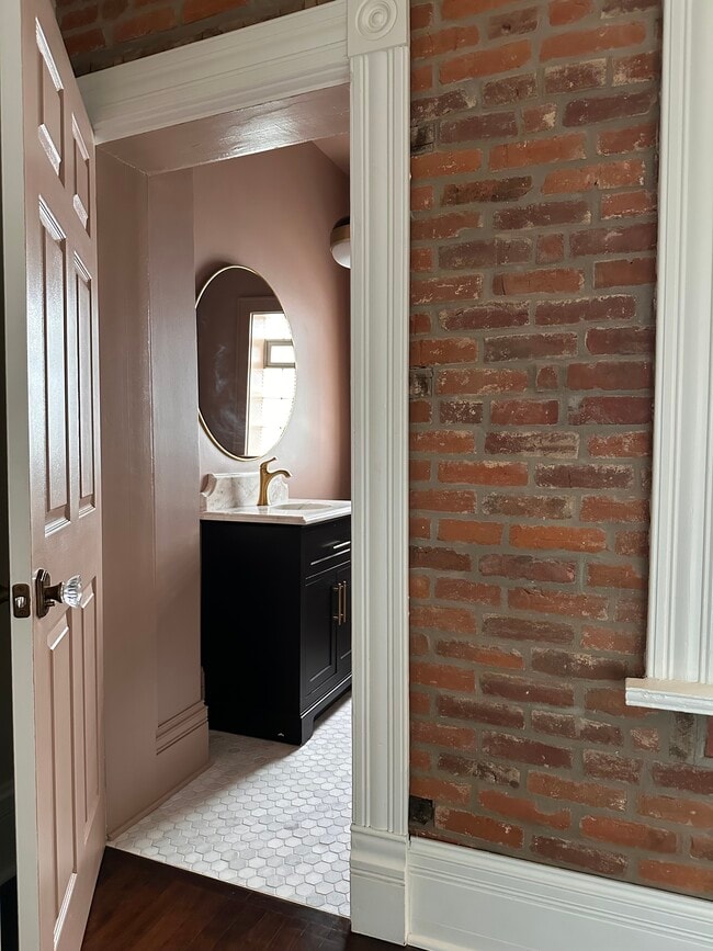 Building Photo - 67 E Mithoff St