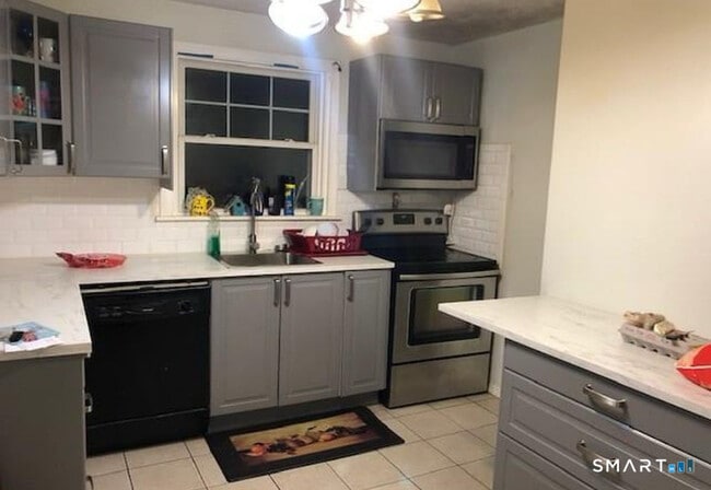 Building Photo - 168 Wainwright Pl