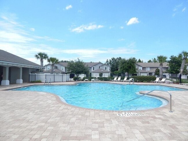 Building Photo - 374 Scrub Jay Dr