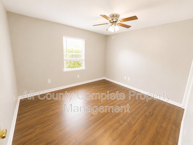 Building Photo - 10881 Key Coral Dr