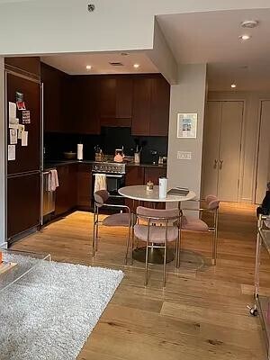 Building Photo - 540 W 28th St