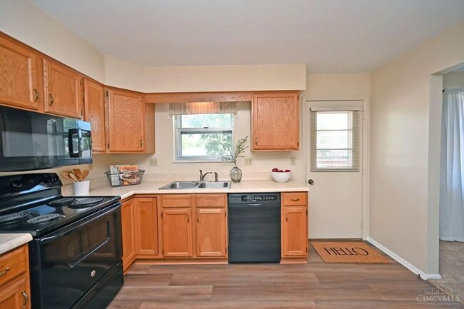 Building Photo - 8608 Linderwood Ln