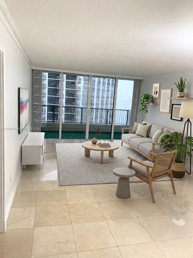 Building Photo - 555 NE 15th St