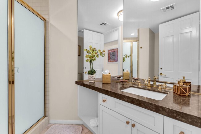 Building Photo - 75273 Spyglass Dr