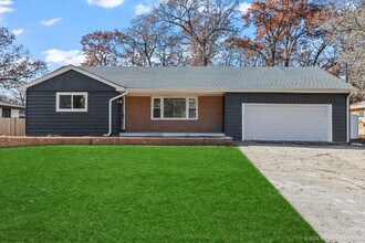 Building Photo - 17740 N Clyde Ave