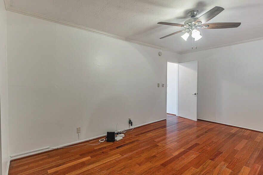 Building Photo - 382 Coronado Ave