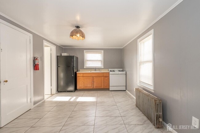 Building Photo - 217 MacArthur Ave