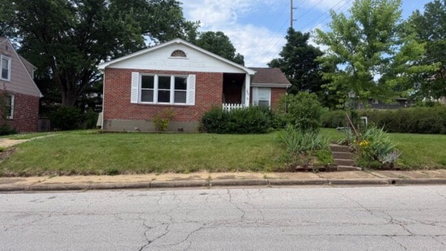 Building Photo - 520 West Eighth Street