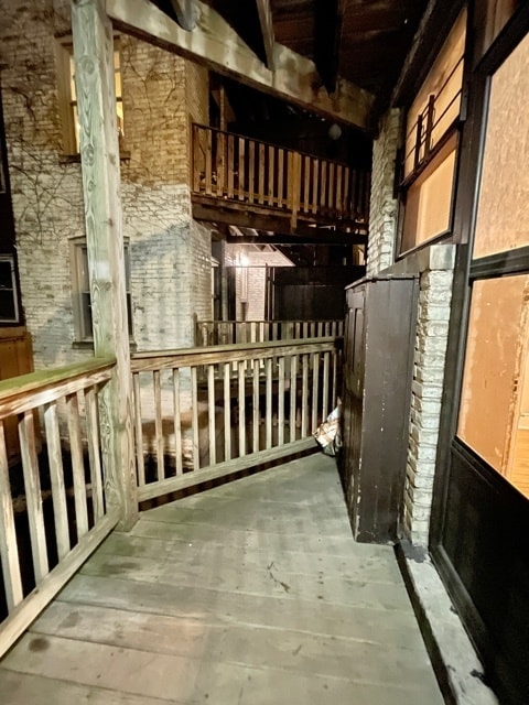 Building Photo - 908 W Waveland Ave