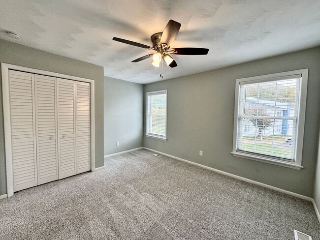 Building Photo - Updated & Ready For You On 12-05-25! A Pet...
