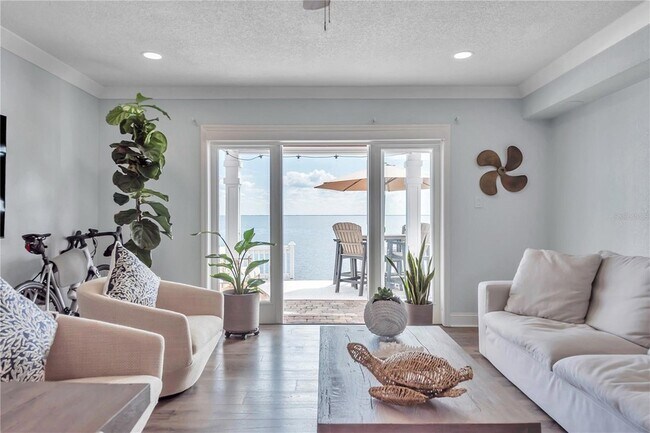Building Photo - 5172 Coquina Key Dr SE