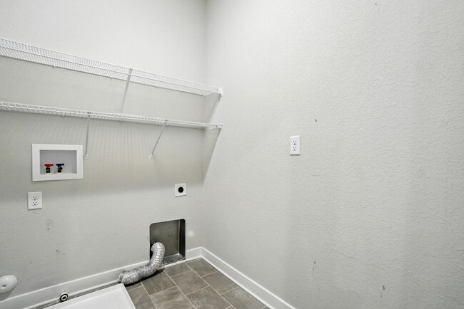 Building Photo - 316 Sikeston Ln