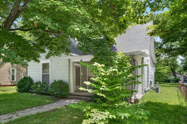 Building Photo - 3 Bedroom Home For Rent In Hopkinsville, KY!