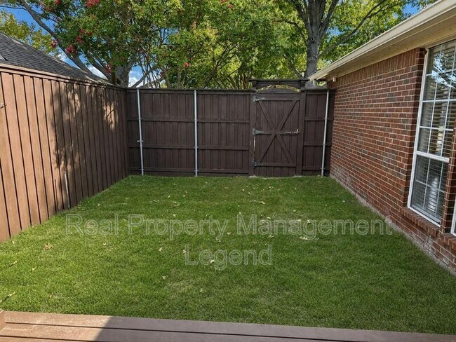 Building Photo - 9518 Prestmont Pl