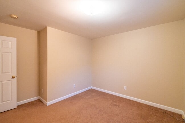 Building Photo - Charming 3 Bedroom, 2 Bathroom Home in Matthews!