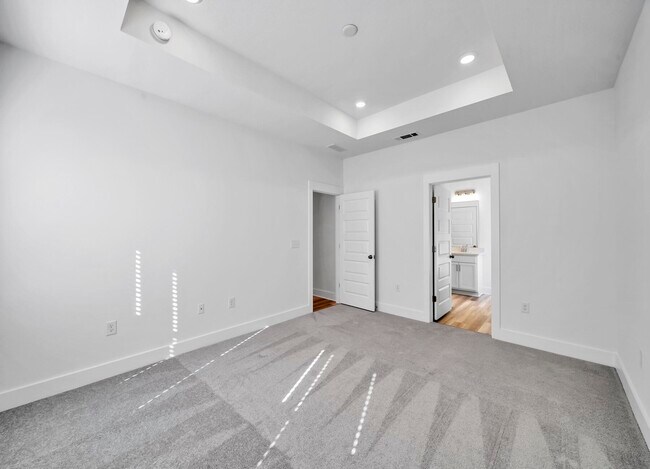 Building Photo - 217 Lyla Ln