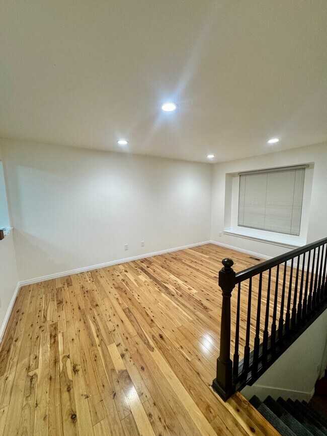 Building Photo - 917 Dorothea Way