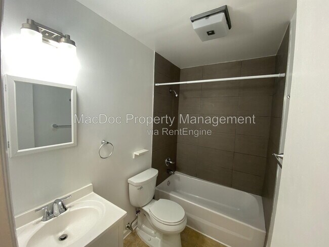 Building Photo - 810 Sledgehammer Dr